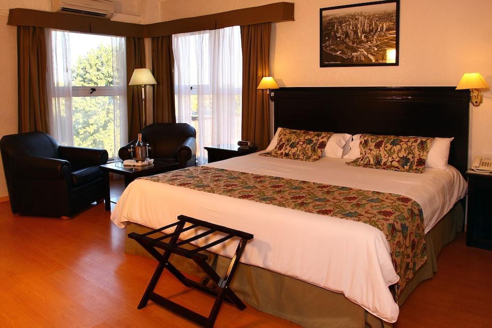 Отель Ramada By Wyndham Buenos Aires Висенте-Лопес Экстерьер фото