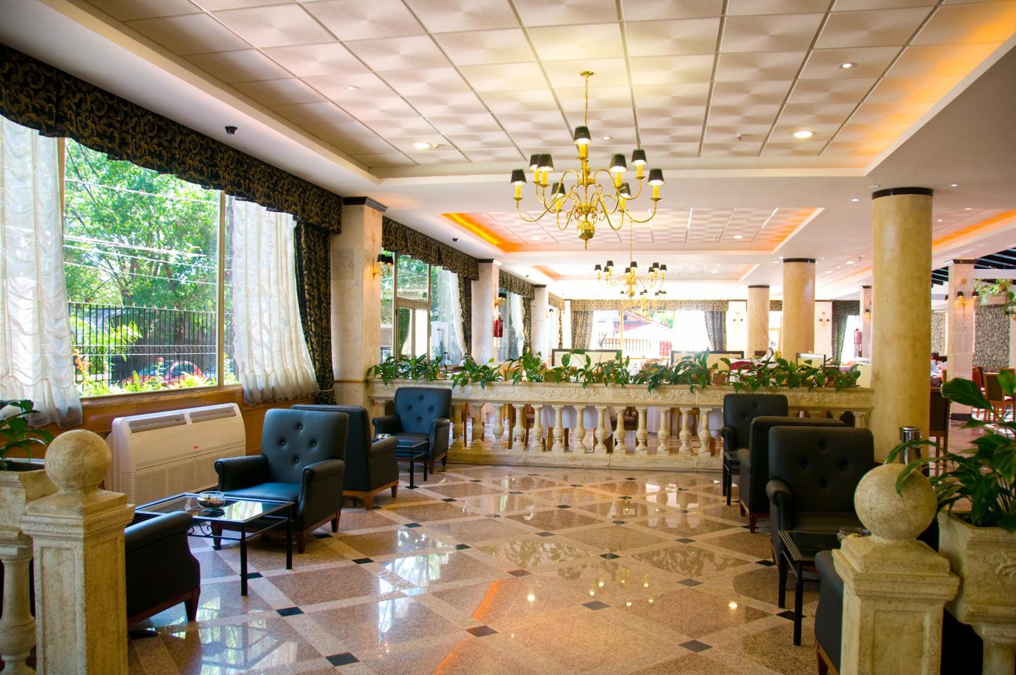 Отель Ramada By Wyndham Buenos Aires Висенте-Лопес Экстерьер фото