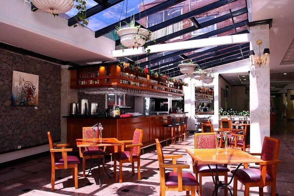 Отель Ramada By Wyndham Buenos Aires Висенте-Лопес Экстерьер фото