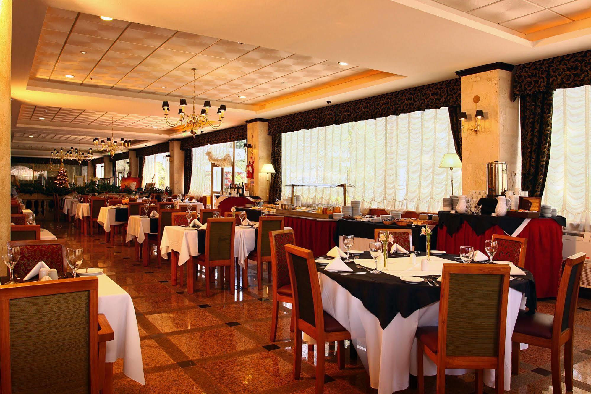 Отель Ramada By Wyndham Buenos Aires Висенте-Лопес Экстерьер фото