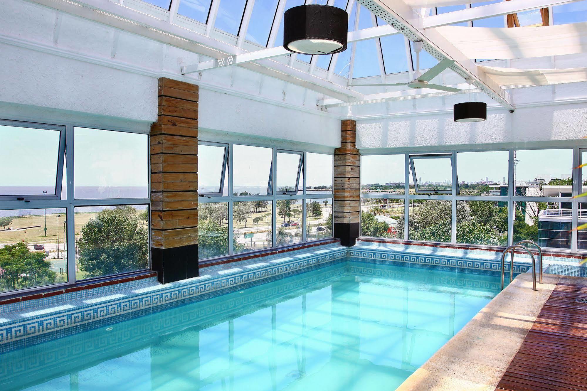Отель Ramada By Wyndham Buenos Aires Висенте-Лопес Экстерьер фото
