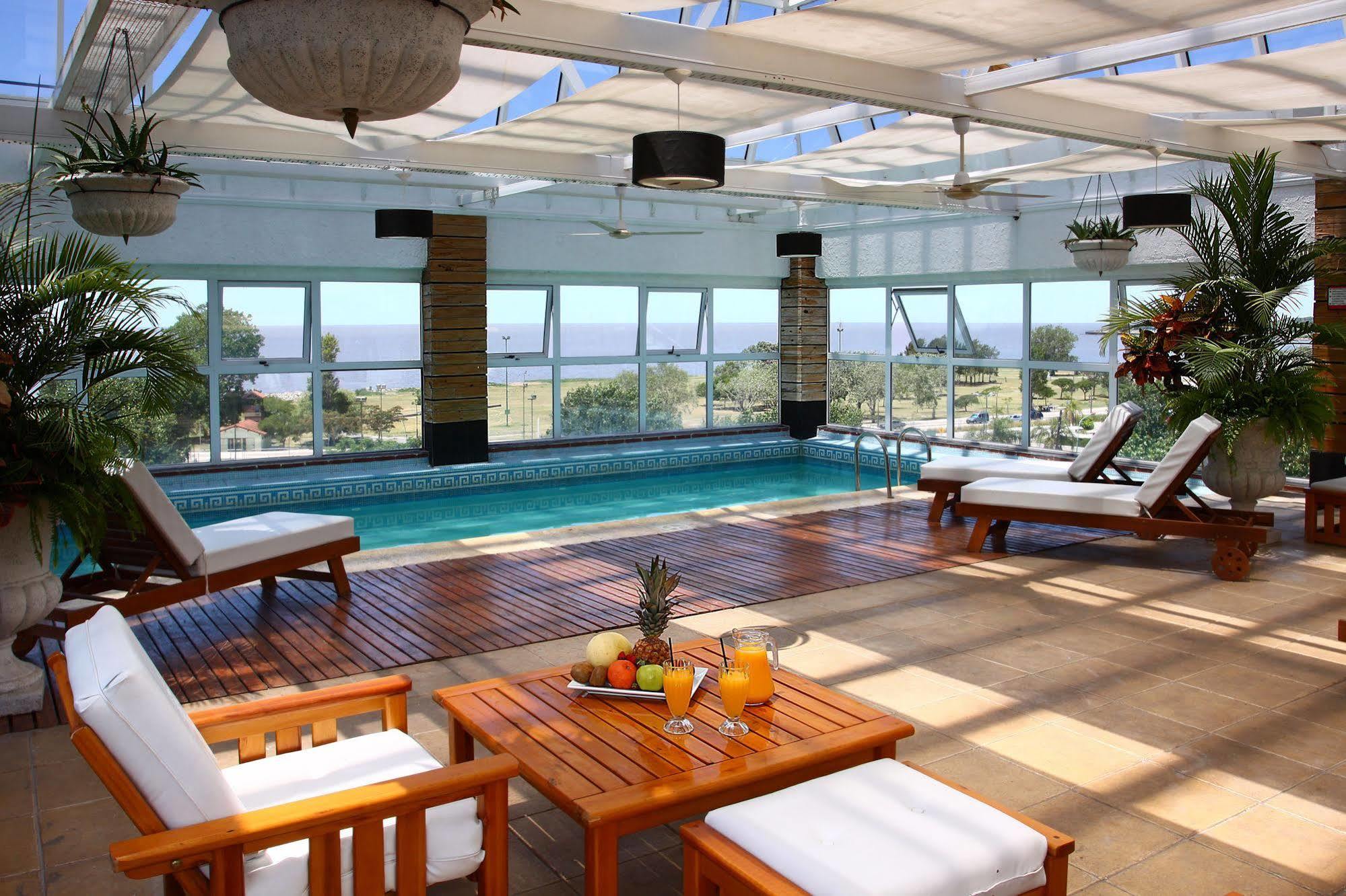Отель Ramada By Wyndham Buenos Aires Висенте-Лопес Экстерьер фото