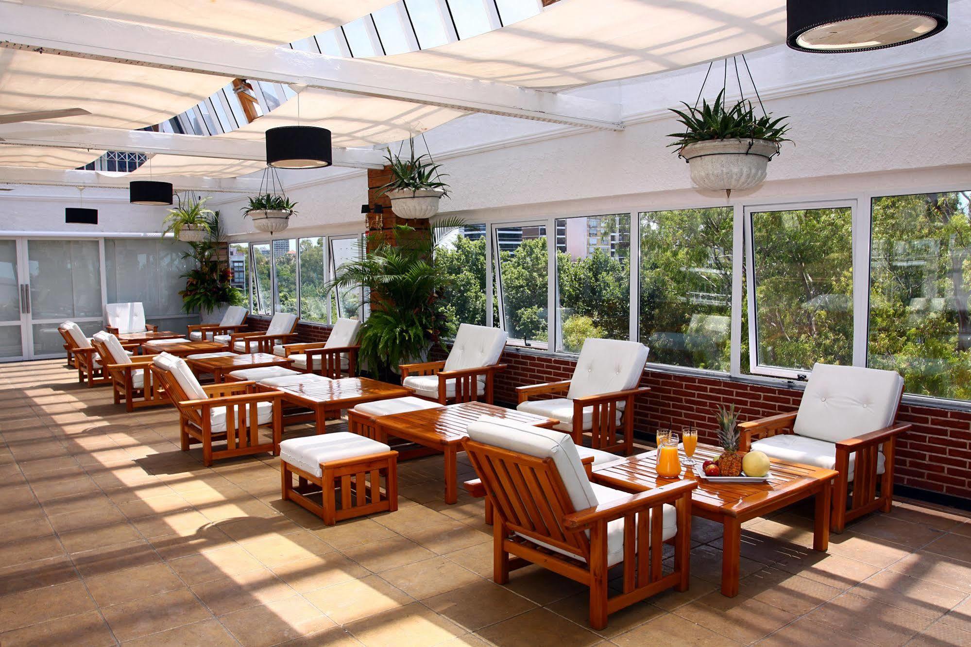 Отель Ramada By Wyndham Buenos Aires Висенте-Лопес Экстерьер фото